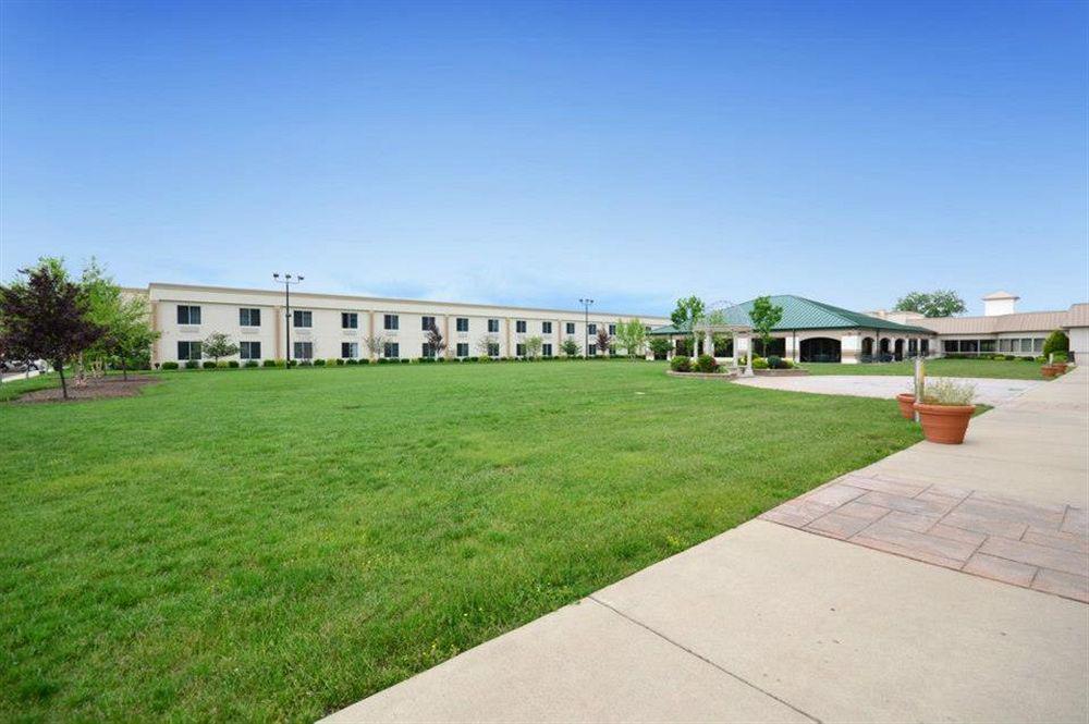Clarion Inn Elmhurst - Oak Brook Near I-88, I-290, I-294 Eksteriør bilde